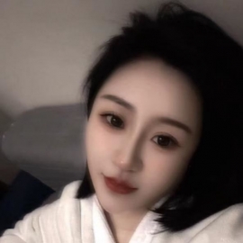 会喷水的小姐姐