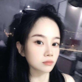 美甲小姐姐